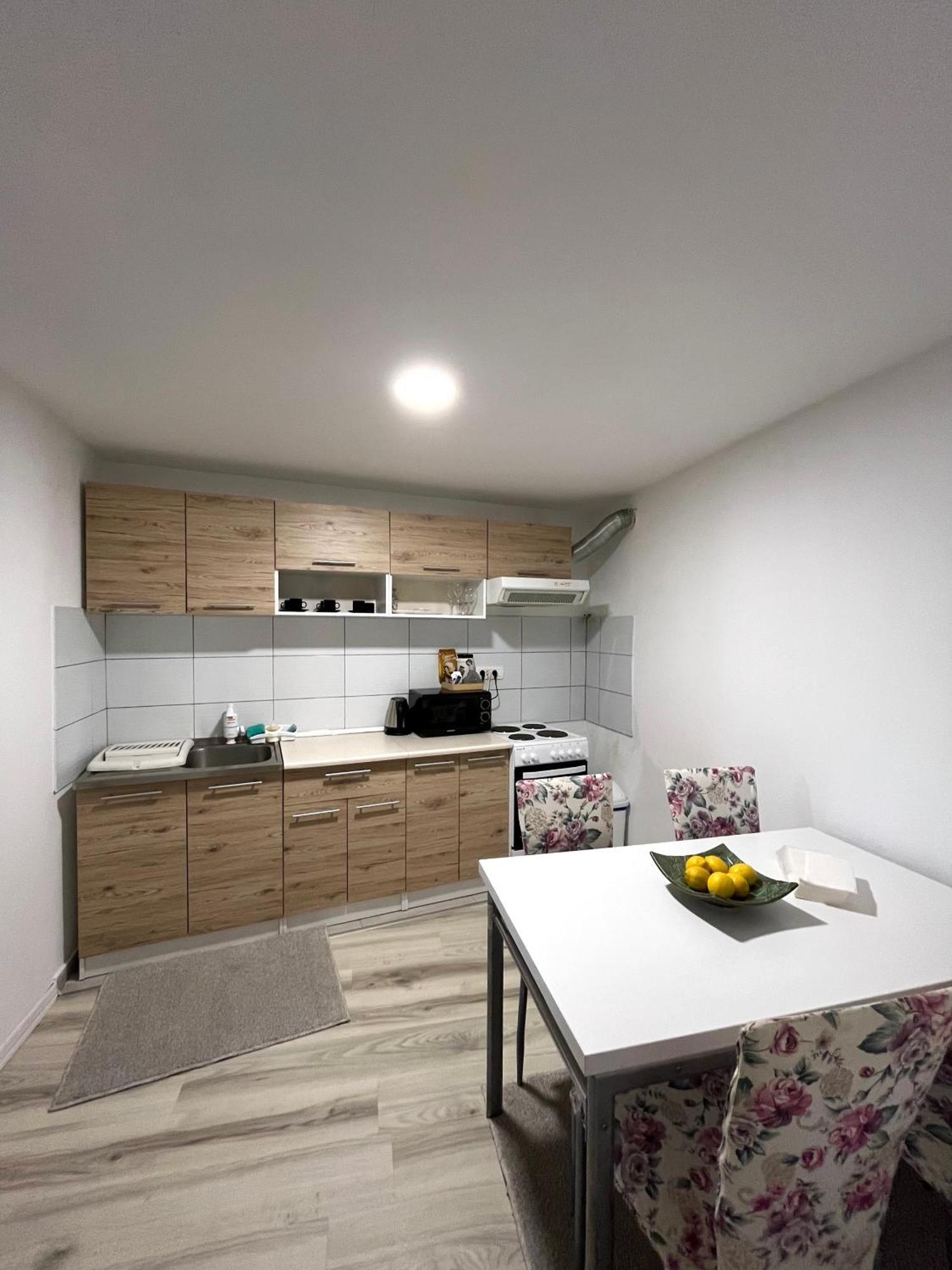 Apartman Nermin Mostar Esterno foto