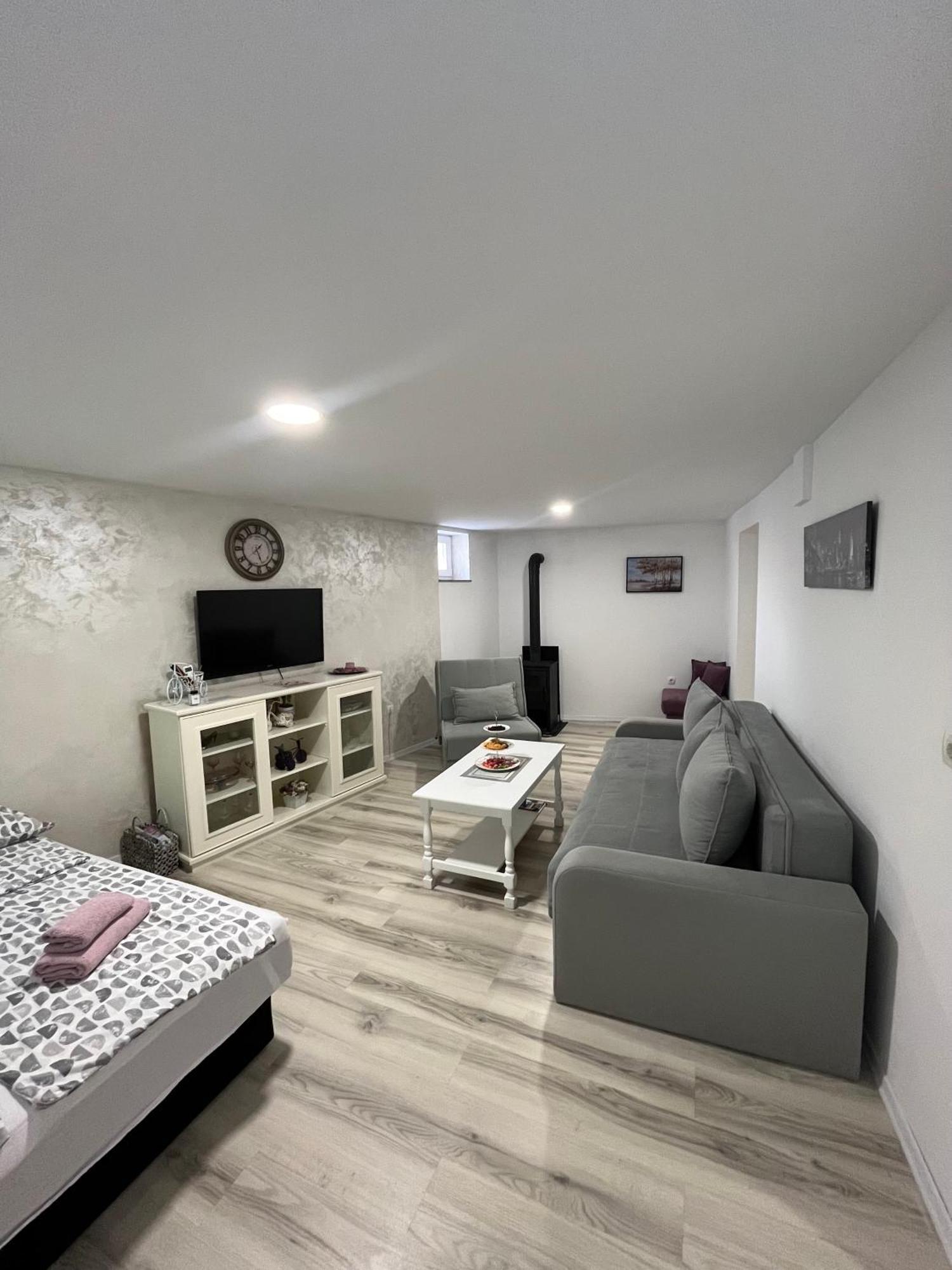 Apartman Nermin Mostar Esterno foto